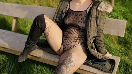 Nackte Frauen im Wald suchen spontane Treffen